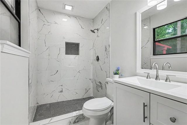 3210 Grand Central Drive, Snellville, GA 30078