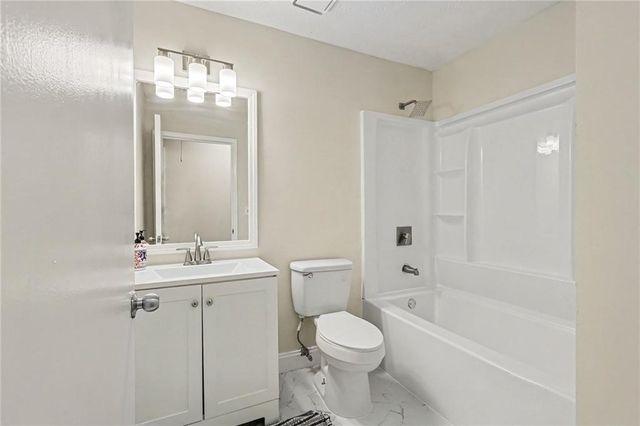 3210 Grand Central Drive, Snellville, GA 30078