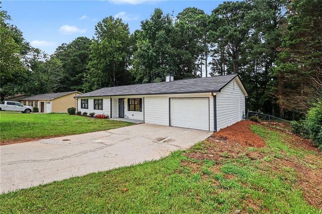 3210 Grand Central Drive, Snellville, GA 30078