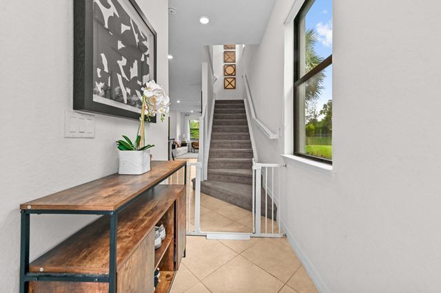 2343 Rollingwood Court, Oakland Park, FL 33309