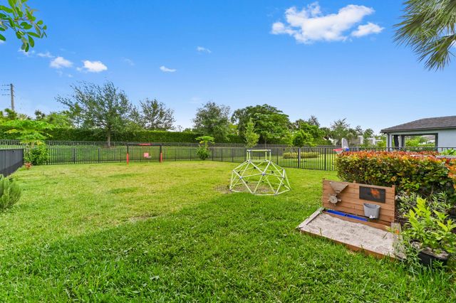 2343 Rollingwood Court, Oakland Park, FL 33309