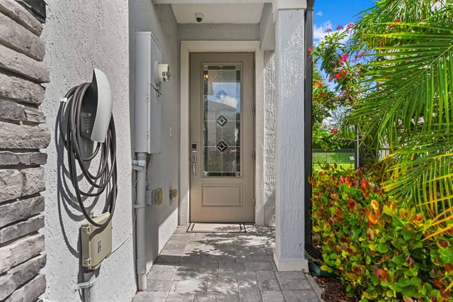 2343 Rollingwood Court, Oakland Park, FL 33309