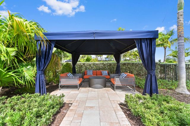 2343 Rollingwood Court, Oakland Park, FL 33309