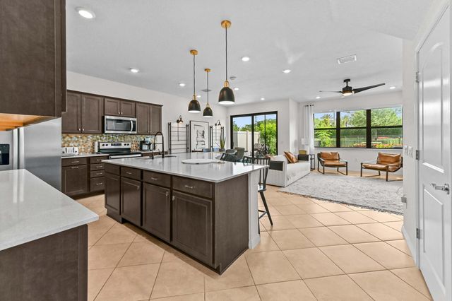 2343 Rollingwood Court, Oakland Park, FL 33309