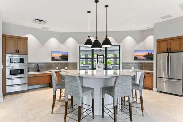 2343 Rollingwood Court, Oakland Park, FL 33309