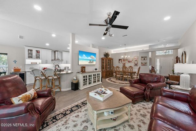 9239 SUNRISE BREEZE Circle, Jacksonville, FL 32256
