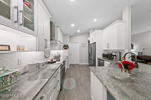 9239 SUNRISE BREEZE Circle, Jacksonville, FL 32256