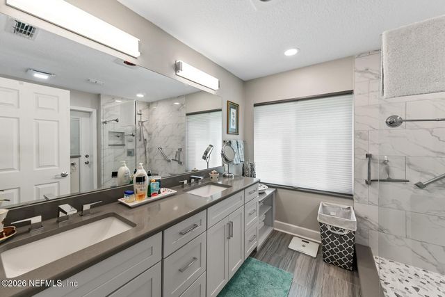 9239 SUNRISE BREEZE Circle, Jacksonville, FL 32256