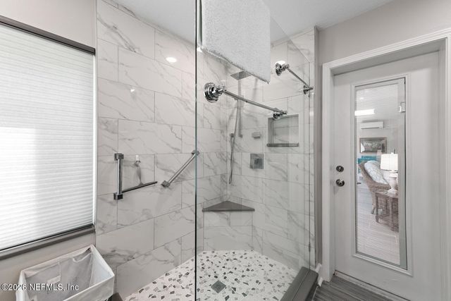 9239 SUNRISE BREEZE Circle, Jacksonville, FL 32256