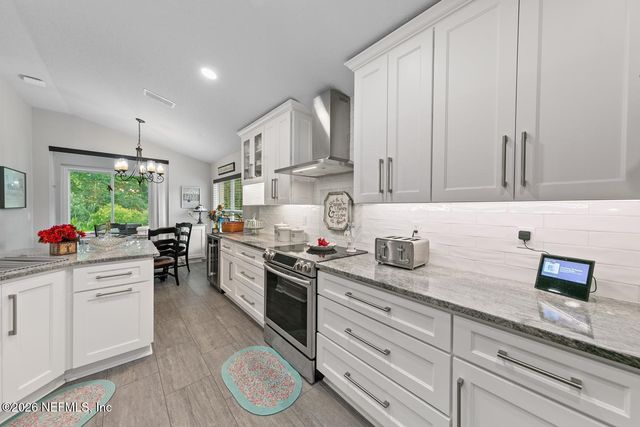 9239 SUNRISE BREEZE Circle, Jacksonville, FL 32256