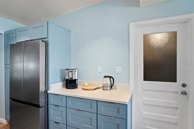 1840 N POWERS DRIVE, Orlando, FL 32818