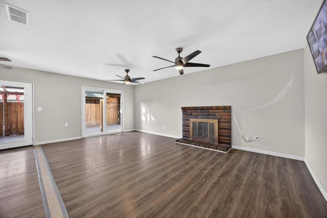 8837 Aylesford Ln, Stockton, CA 95210