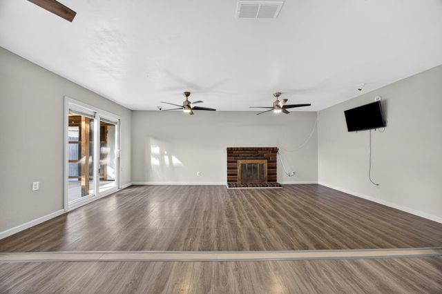 8837 Aylesford Ln, Stockton, CA 95210