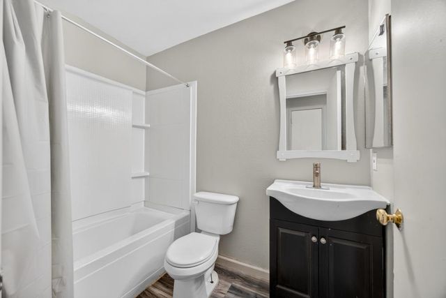 8837 Aylesford Ln, Stockton, CA 95210