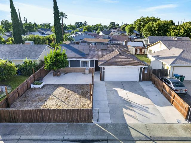 8837 Aylesford Ln, Stockton, CA 95210