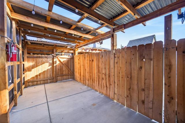 8837 Aylesford Ln, Stockton, CA 95210