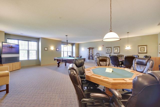 100 Clydesdale Trail 226, Medina, MN 55340