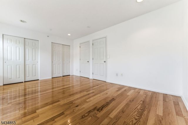 9 Sundance Way, Lopatcong Twp., NJ 08865