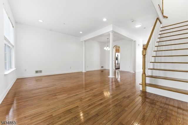9 Sundance Way, Lopatcong Twp., NJ 08865