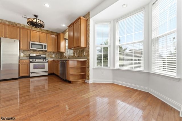 9 Sundance Way, Lopatcong Twp., NJ 08865