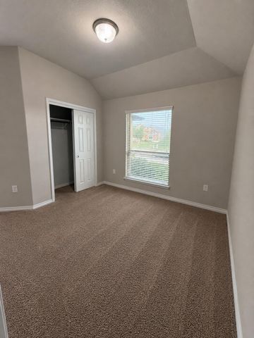 187 Limerick RD, Buda, TX 78610