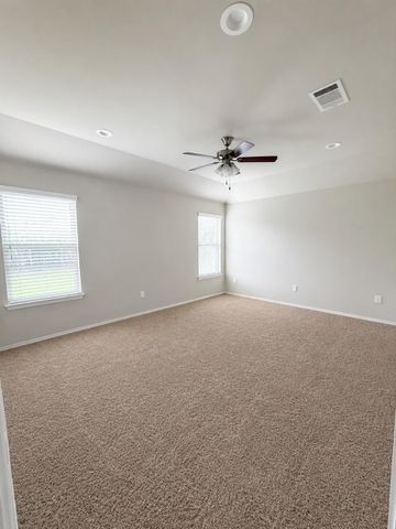 187 Limerick RD, Buda, TX 78610