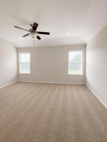 187 Limerick RD, Buda, TX 78610