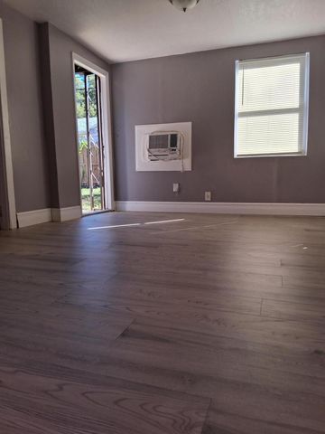 522 52 Street, West Palm Beach, FL 33407