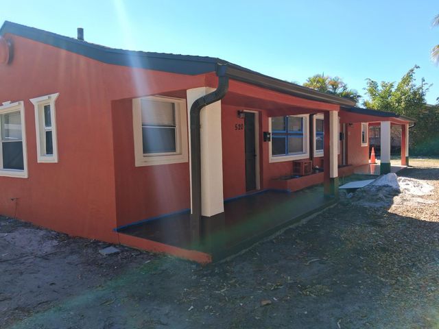 522 52 Street, West Palm Beach, FL 33407