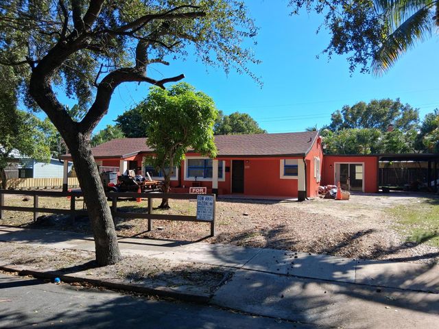 522 52 Street, West Palm Beach, FL 33407