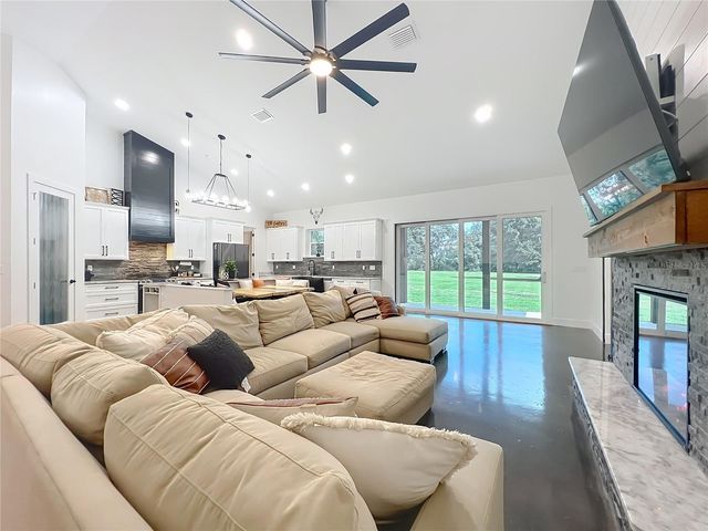 9903 NE 33RD AVENUE, Anthony, FL 32617