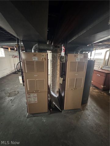 1363 Cranford Avenue, Lakewood, OH 44107