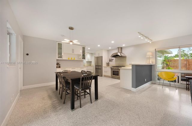 1734 W Las Olas Blvd, Fort Lauderdale, FL 33312