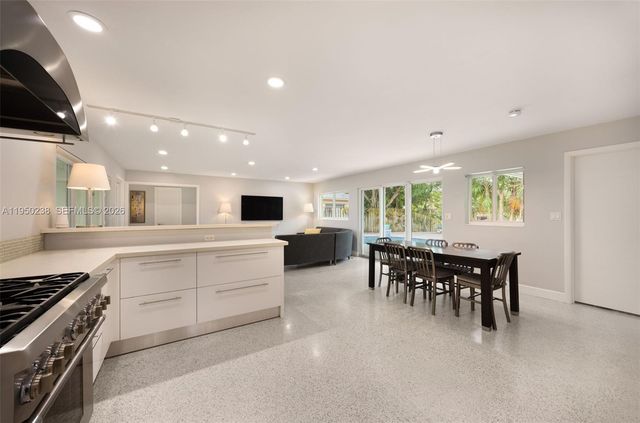 1734 W Las Olas Blvd, Fort Lauderdale, FL 33312