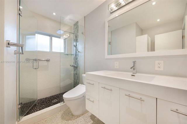 1734 W Las Olas Blvd, Fort Lauderdale, FL 33312