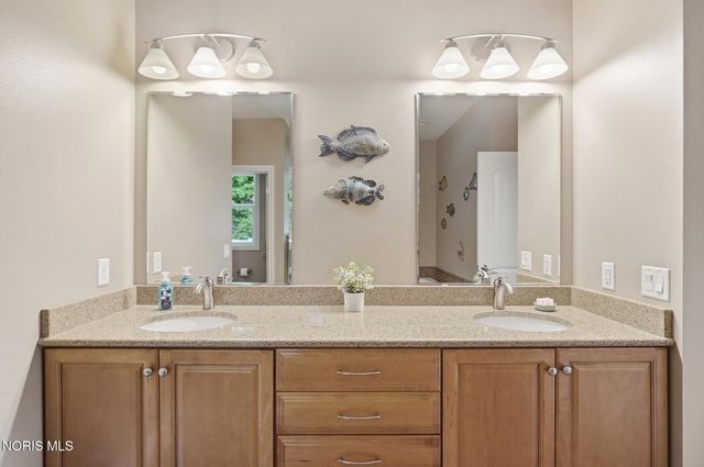 2441 Crissey Road, Sylvania, OH 43560