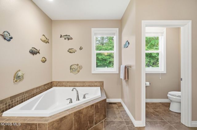 2441 Crissey Road, Sylvania, OH 43560
