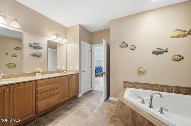 2441 Crissey Road, Sylvania, OH 43560