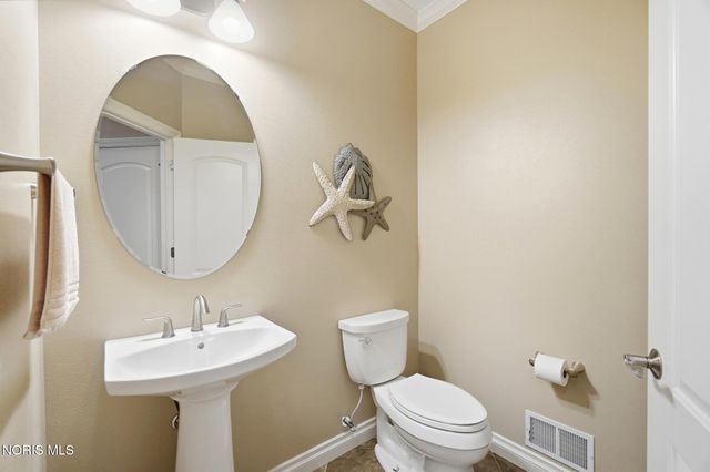 2441 Crissey Road, Sylvania, OH 43560