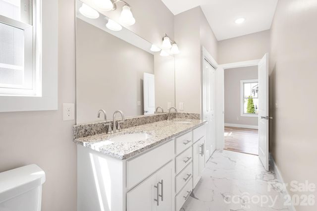 92 Wheeler Road, Weaverville, NC 28787