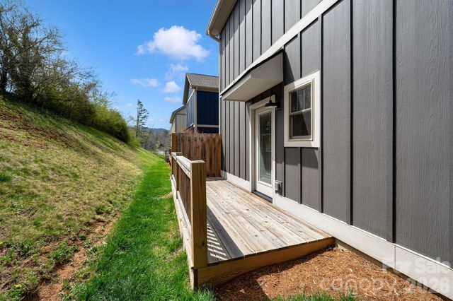 92 Wheeler Road, Weaverville, NC 28787