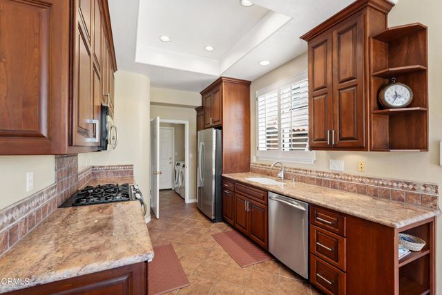 1022 Corte Augusta, Camarillo, CA 93010
