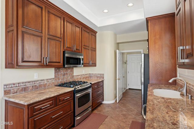 1022 Corte Augusta, Camarillo, CA 93010