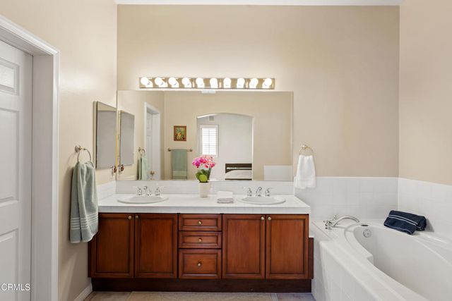 1022 Corte Augusta, Camarillo, CA 93010