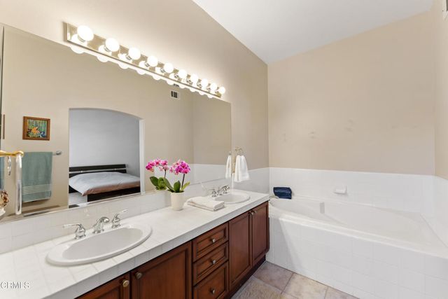 1022 Corte Augusta, Camarillo, CA 93010