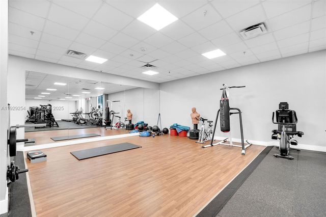 2030 S Ocean Dr 1817, Hallandale Beach, FL 33009