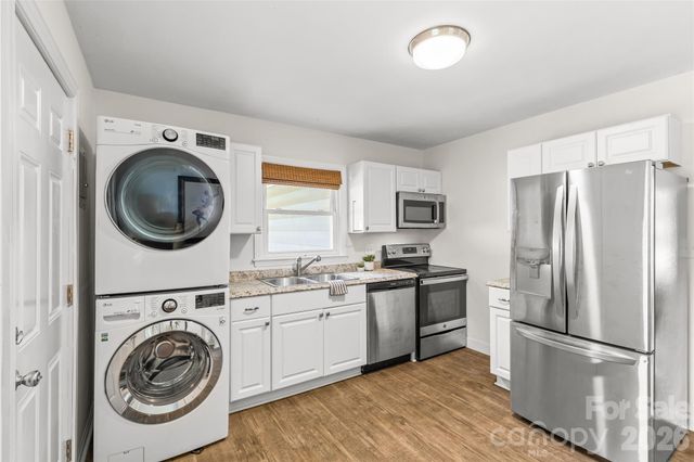 3443 Airlie Street, Charlotte, NC 28205