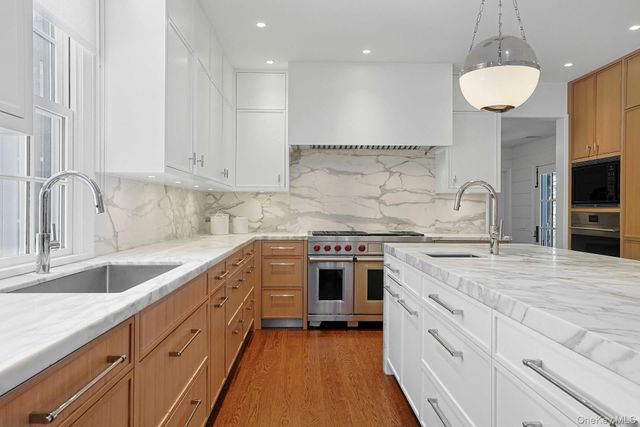 19 Overlook Road, Scarsdale, NY 10583