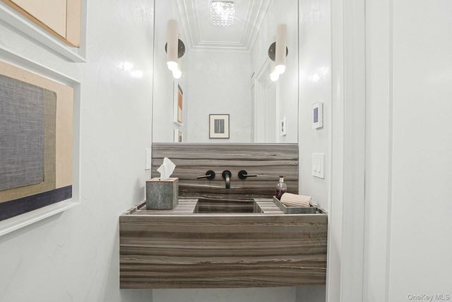 19 Overlook Road, Scarsdale, NY 10583