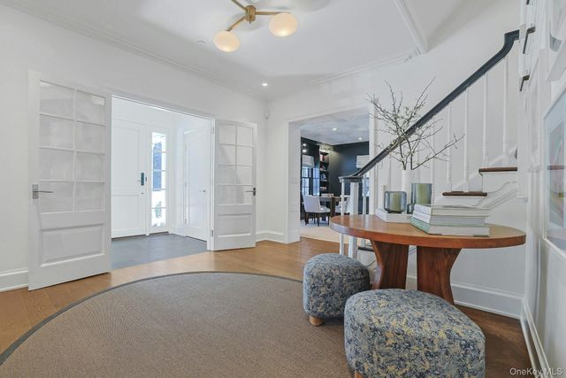 19 Overlook Road, Scarsdale, NY 10583